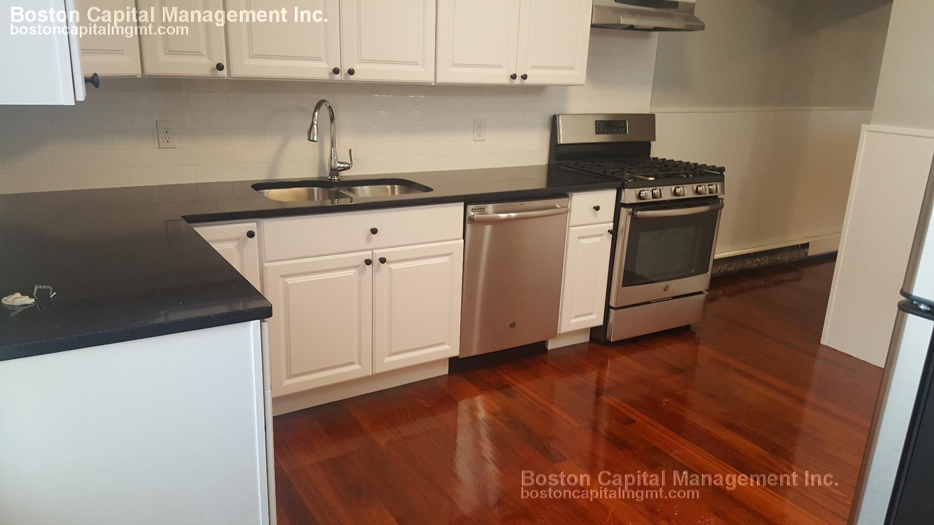 209-215 Salem Street #211