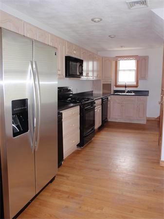 24-26 Burnside Ave #26