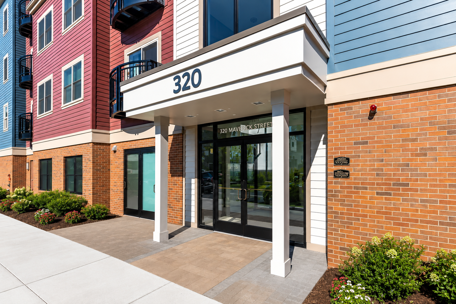 320 Maverick Street - 204